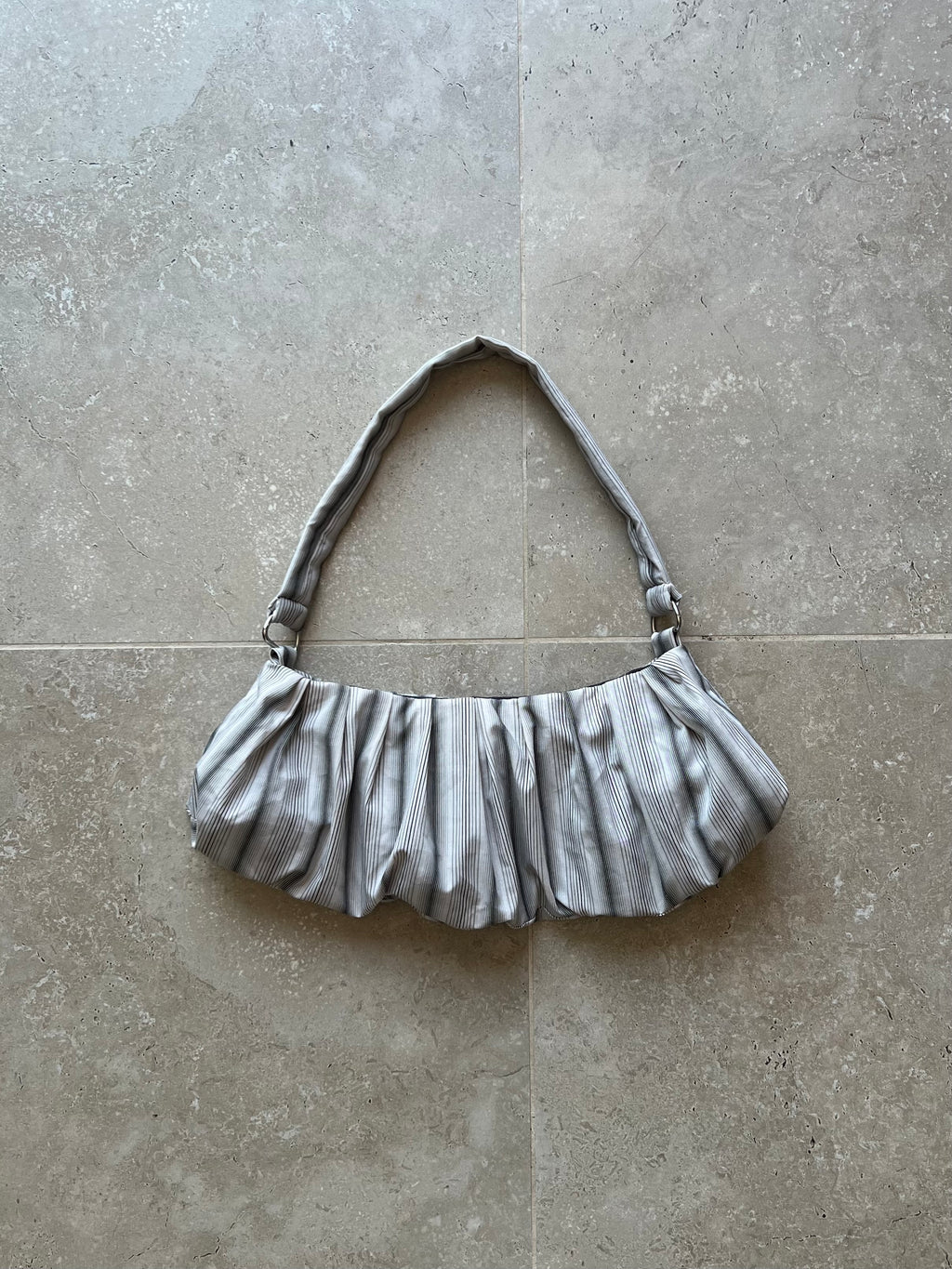 Stone Stripe Pleat Bag (w/ Pocket)
