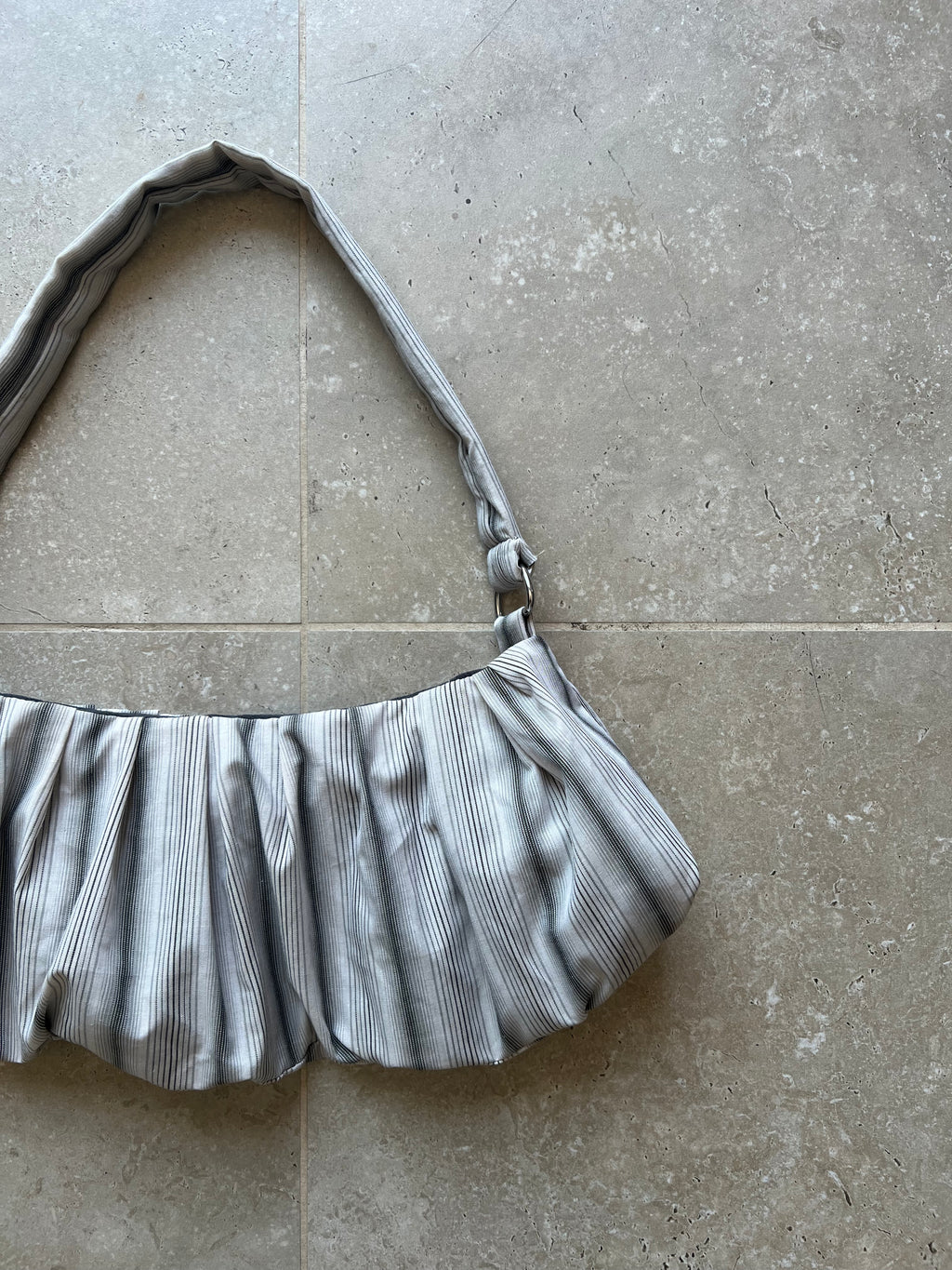Stone Stripe Pleat Bag (w/ Pocket)